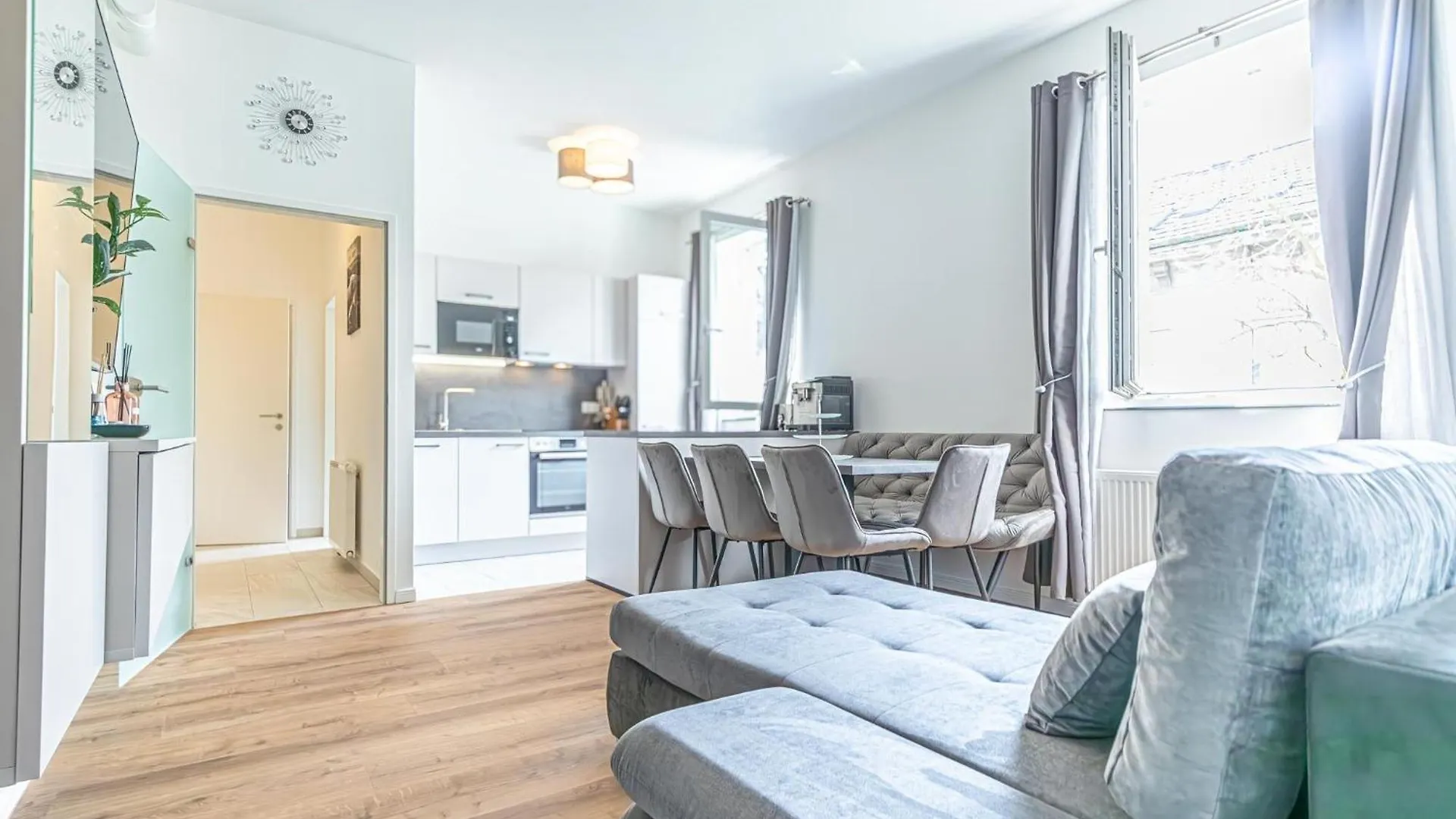 Sweet 2Br & 1Lr Apartment, Around Donaustadt Vienna 0*,