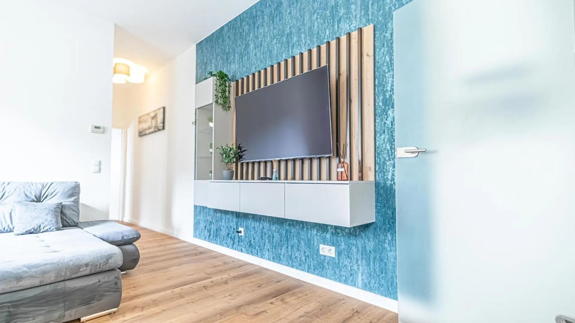 Sweet 2Br & 1Lr Apartment, Around Donaustadt Vienna Apartment